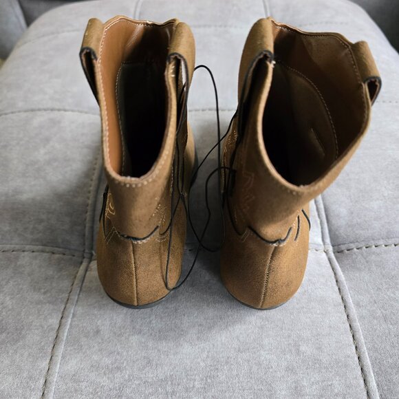 NEW me Too Women's Cowgirl Style Short Booties Size 6M - Picture 5 of 8